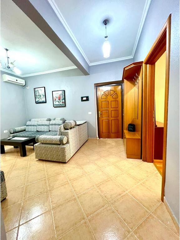 Liqeni Artificial ,apartament 1+1 per qira 600 € /Muaj