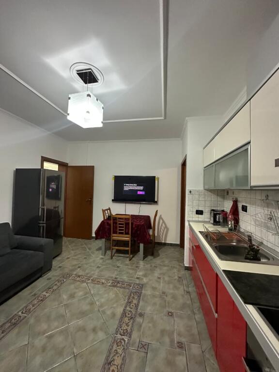 🏡 Jepet apartament 1+1 me qira te Kompleksi Delijorgji, 60,000 Lel