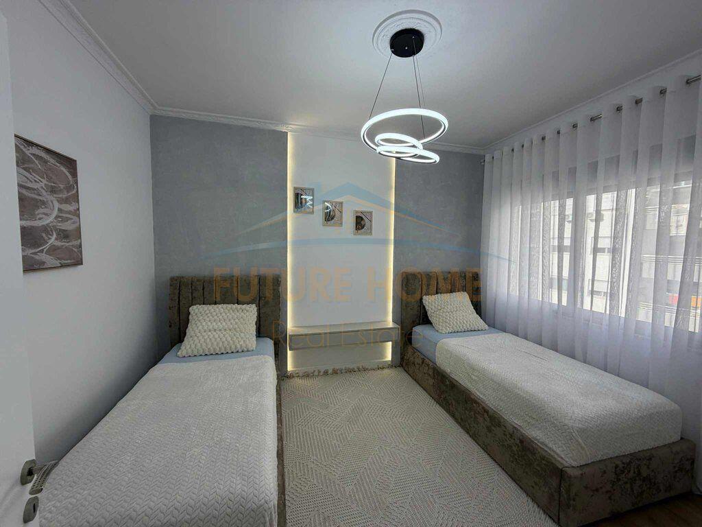 For sale, Apartment 2+1+2 Unaza e Re, Tirana UNA59367