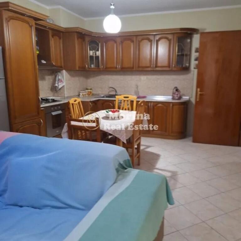 Qera, Apartament 1+1, te Brryli, prane Maternitetit te Ri, 500 euro/muaj