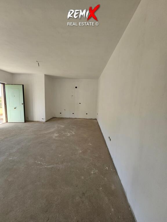 APPARTAMENTO IN VENDITA A SHKEMBI I KAVAJES, VISTA PARZIALE SUL MARE