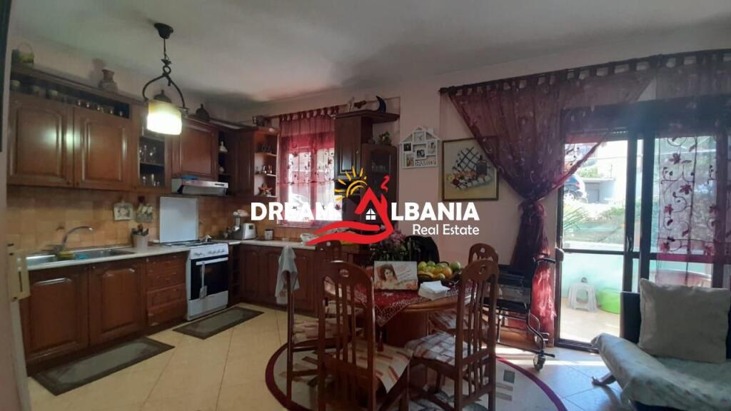 2+1 apartment for sale in the Kodra e Diellit area near Big Market (ID 4121899).