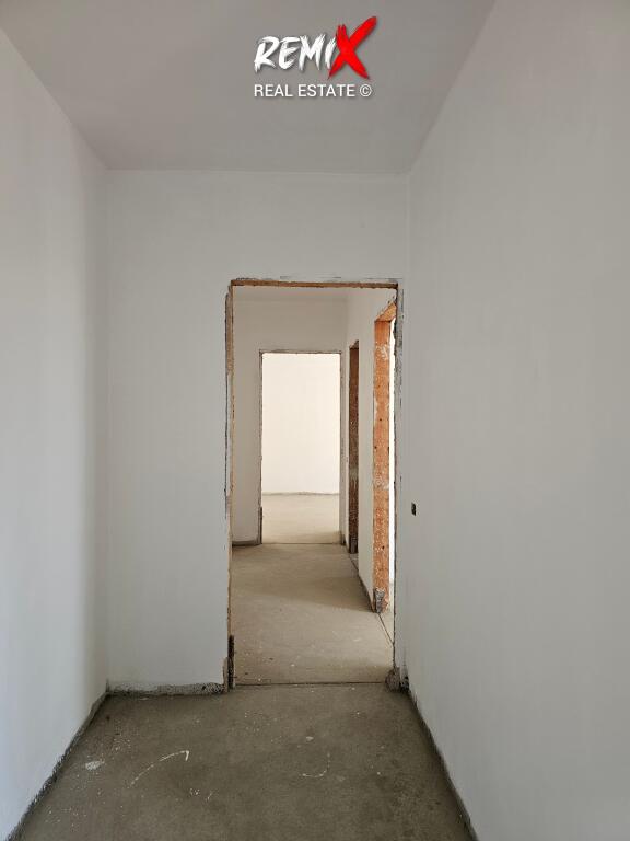 APPARTAMENTO IN VENDITA A SHKEMBI I KAVAJES, VISTA PARZIALE SUL MARE