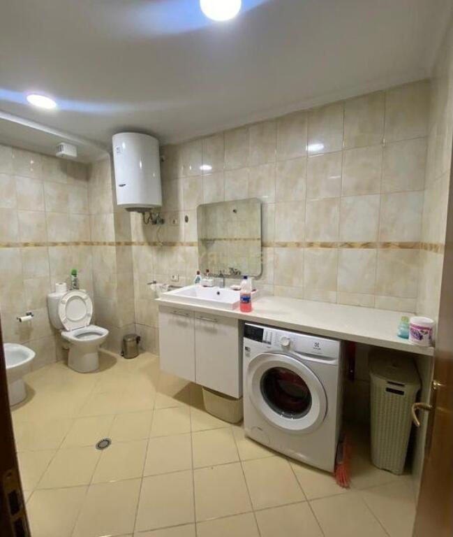Apartament 2+1 me qira , Zogu i Zi
