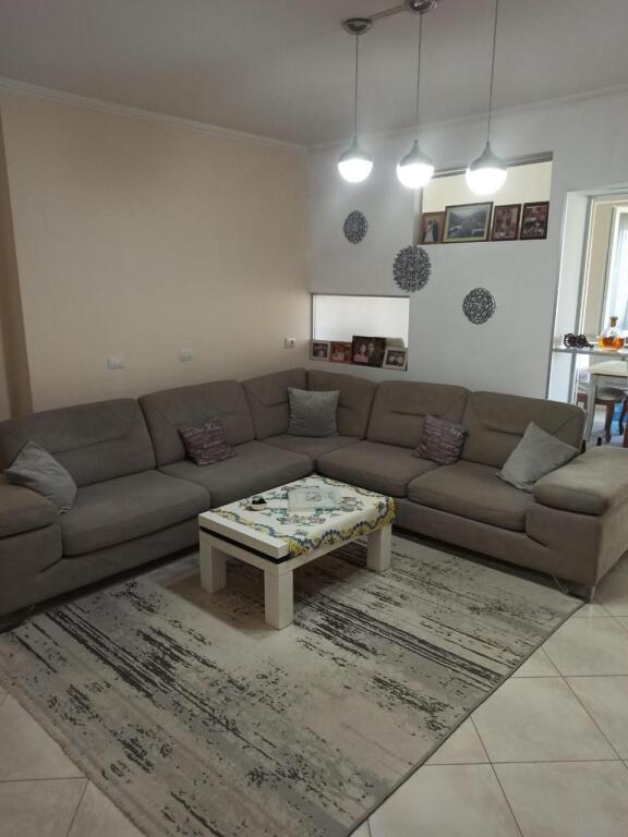Shitet Apartament 2+1+2 tek Liqeni I thate (ID9435)
