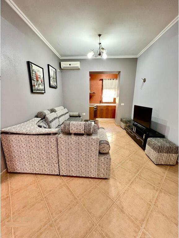 Liqeni Artificial ,apartament 1+1 per qira