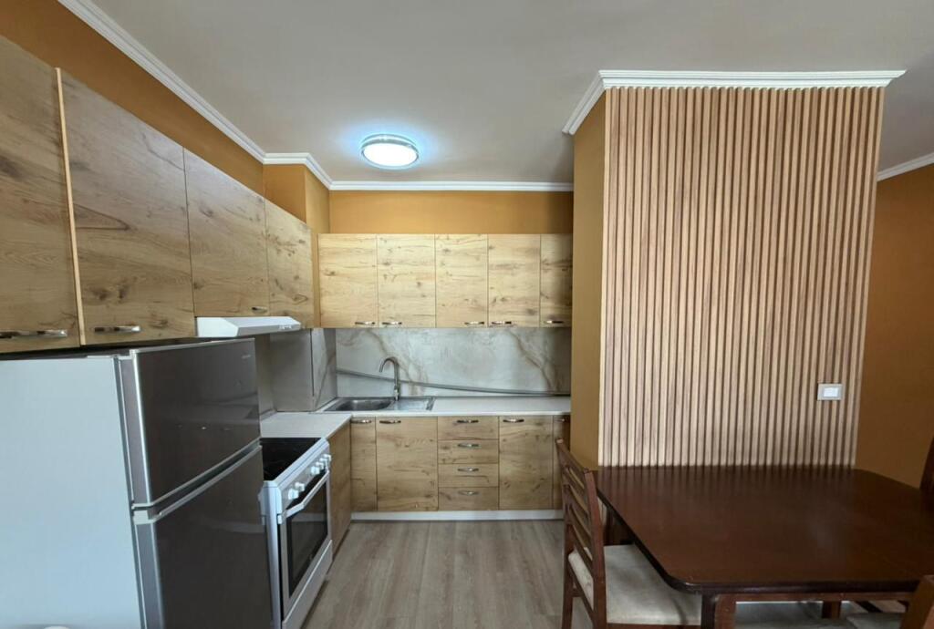 Ndarje qeraje, 17,500 leke/muaj Komuna e parisit