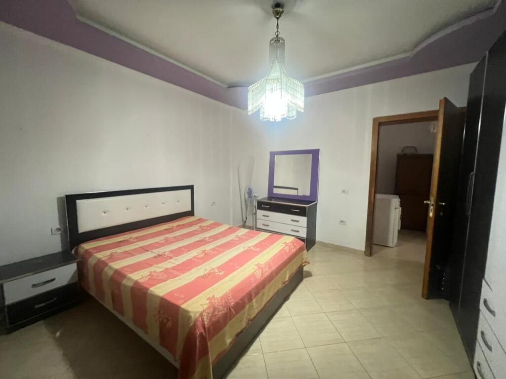 Appartamento duplex in vendita vicino a Petro Nini!
