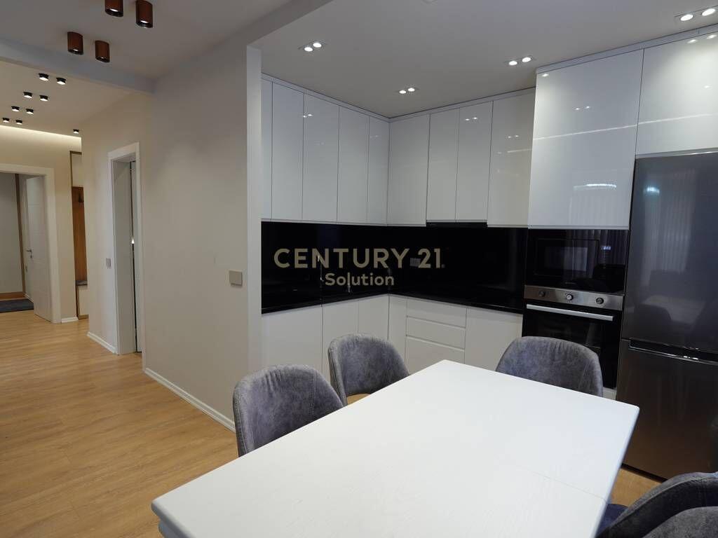 JAPIM ME QIRA 2+1+2 POSTE PARKIMI TE LIQENI I THATE!