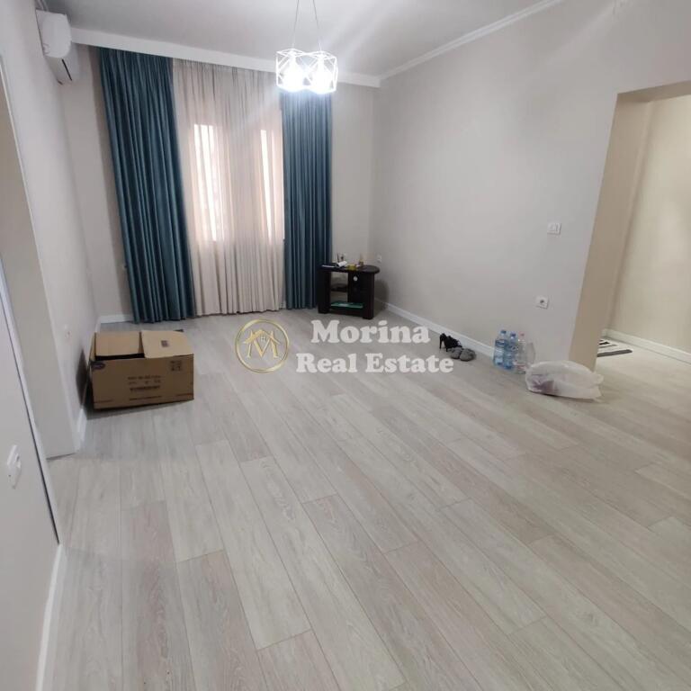 Rent, Apartment 3+1+ balcony, Kavaja Street, 800 euros/ month