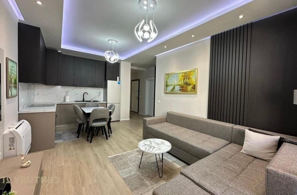 Jepet me qera apartamenti tek Komuna e Parisit