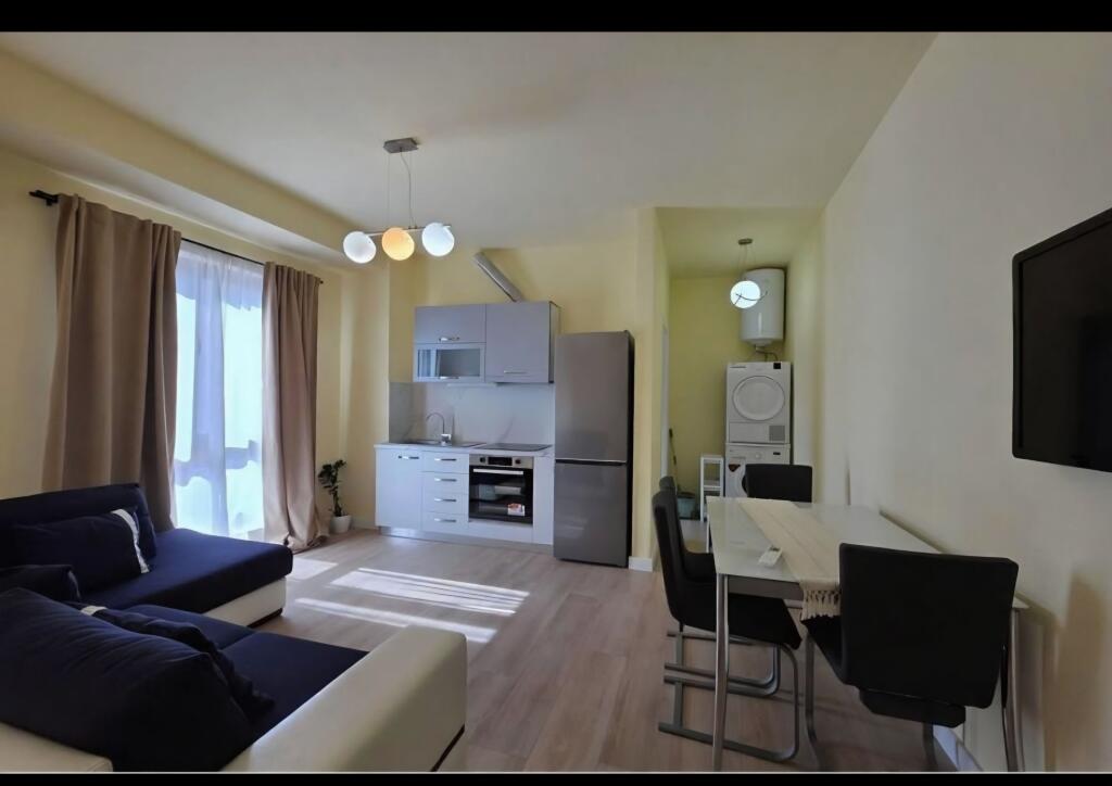 Si affitta fornello a gas a Myslym Shyri
