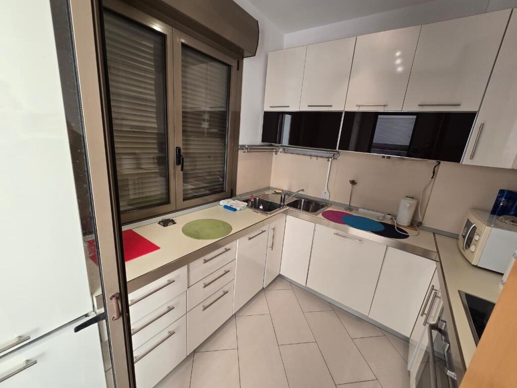 🏡 Jepet Ambient per Zyre me qira ne Qender