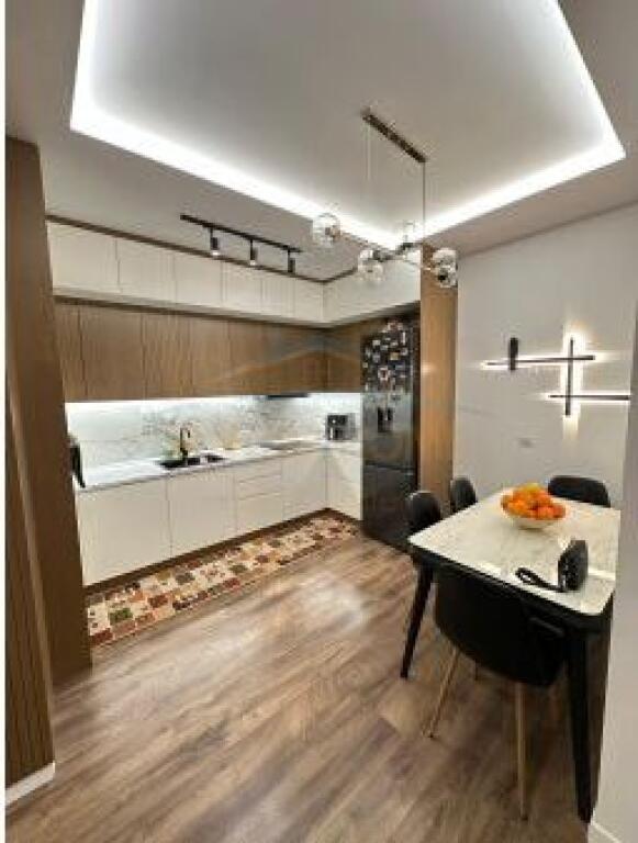 Shitet, Apartament 3+1+2 , Residenca Oasis, Tirane