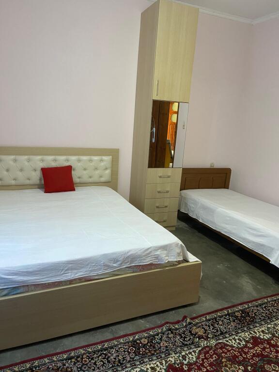 🏡Private house for rent in Astir.  🔹️Arranged in: 🔸️2 bedrooms 🔹️kitchen 🔸️living room 🔹️bathroom 🔸️balcony 🔹️yard for parking🔹️Address: Fejzi Hizmo Street, New Ring, opposite Marinaj hotel!