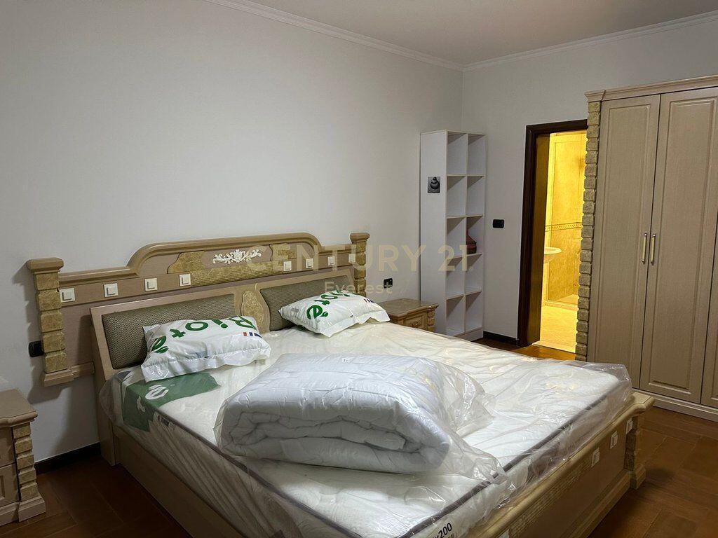 Jepet me qira apartament 3+1+2 – Ish Ekspozita (Pallati E-88)