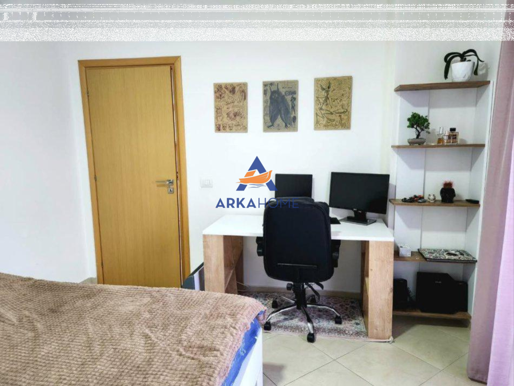 SHITET APARTAMENT 1+1+2 BALLKONE "RRUGA HASAN KUSHTA ,QENDER VLORE" 118000 EURO