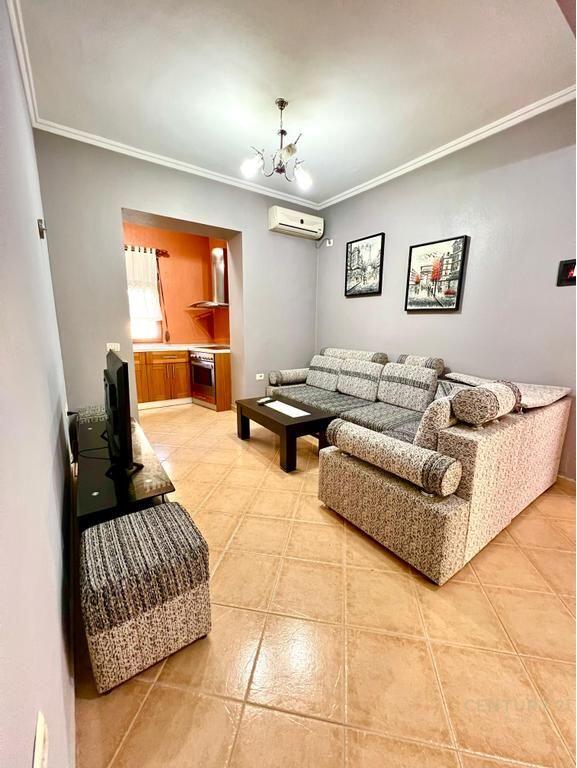 Ofrojme apartament 1+1 per qira , Liqeni Artificial