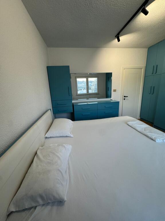 Apartament 2+1 per qera rruga kosovarve