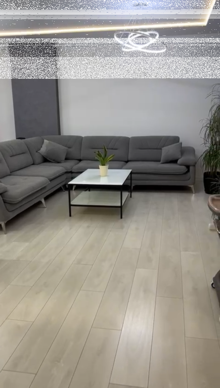 Apartment 2+1, Astir!