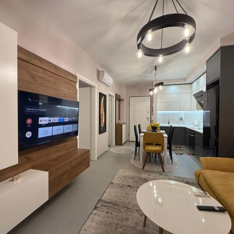 Apartament 1+1 për qira – pranë Stadiumit Dinamo, S