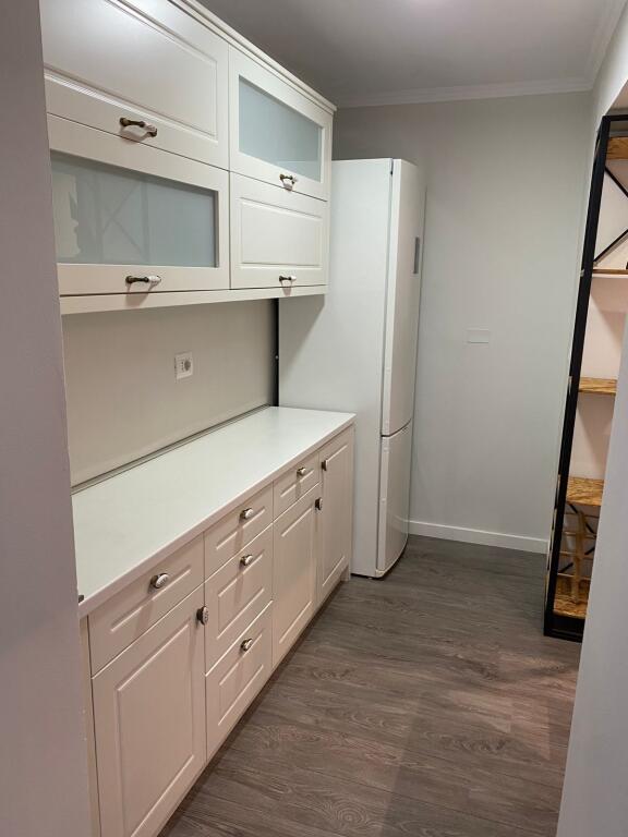 Apartament 2+1 Me Qera tek  Xhamlliku