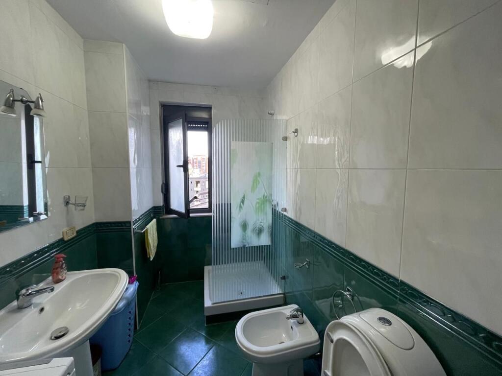 Apartament 2+1+2 me Qira tek 9-katshet