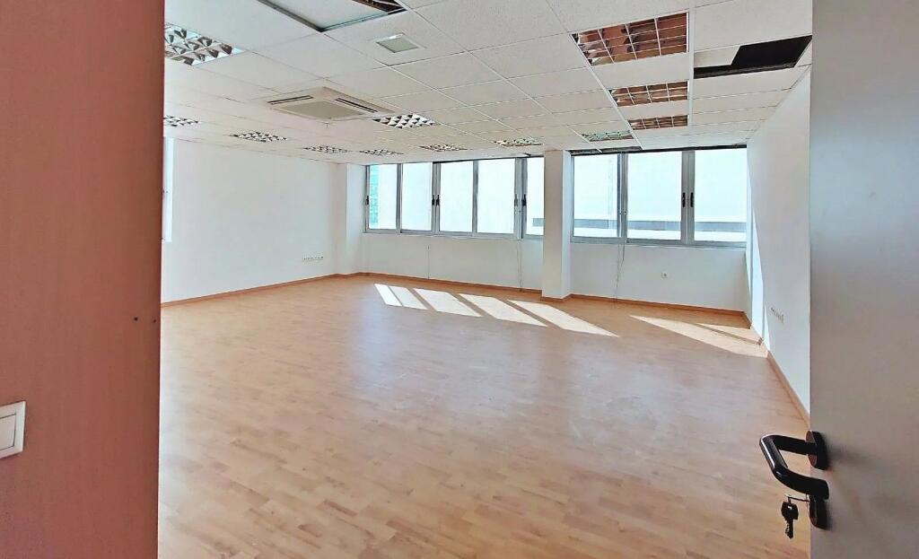 Dyqan me Qera ne Bllok (ID BD21757) Tirane