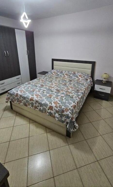 Jepet me qira apartament 2+1 në rrugën Ferit Xhajko, Tiranë