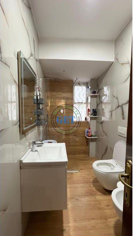 In vendita, Appartamento 2+1, Mercato Piccolo Industriale, Durazzo!!!!!!