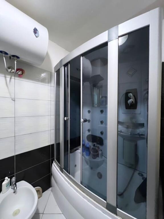 📍𝐏𝐫𝐚𝐧𝐞 𝐬𝐭𝐚𝐝𝐢𝐮𝐦𝐢𝐭 𝐀𝐢𝐫 𝐀𝐥𝐛𝐚𝐧𝐢𝐚 𝐬𝐡𝐞𝐬𝐢𝐦 𝐚𝐩𝐚𝐫𝐭𝐚𝐦𝐞𝐧𝐭 1+1