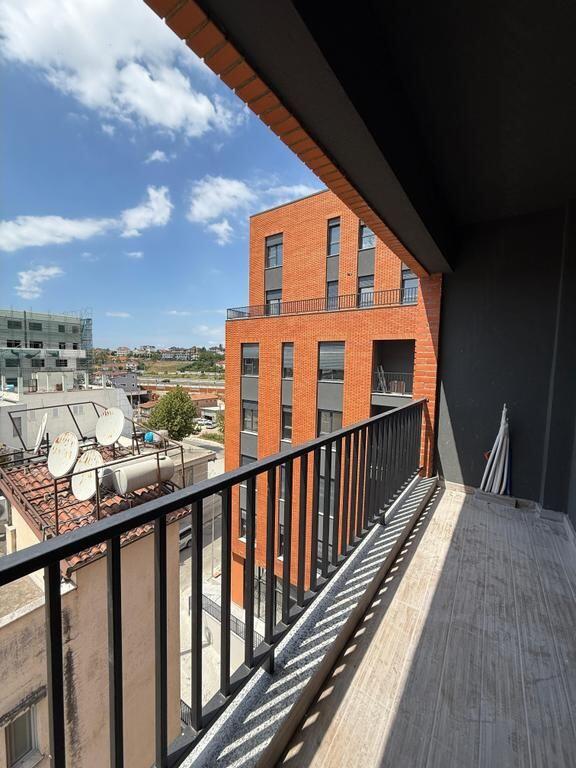 Shitet, Apartament 2+1, Paskuqan, Tiranë.