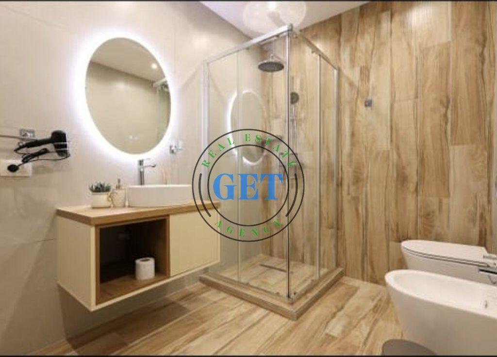 Shitet, Apartament 1+1 Tek 27 kateshi Vollga,Durres.