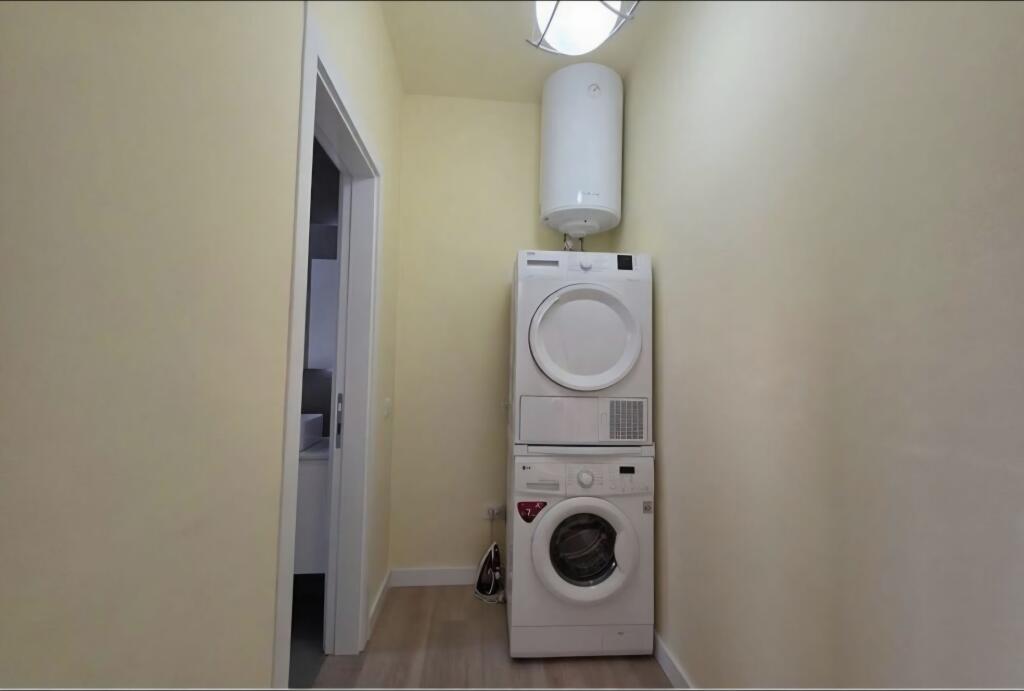 Si affitta fornello a gas a Myslym Shyri
