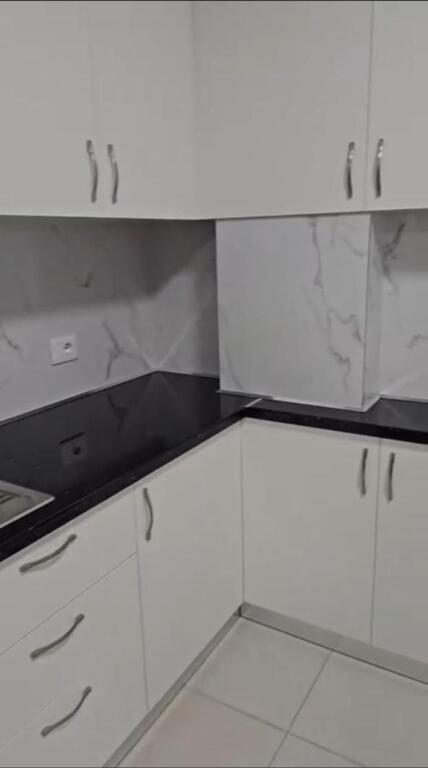 Apartament 2+1,per qera ne Kamez