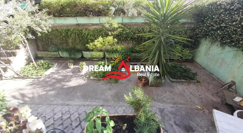 2+1 apartment for sale in the Kodra e Diellit area near Big Market (ID 4121899).