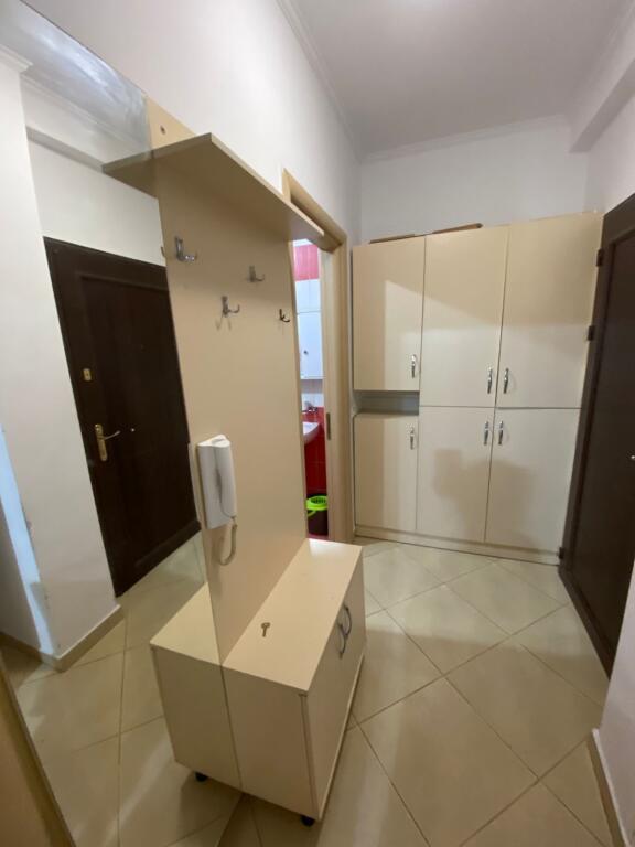 VENDESI APPARTAMENTO 1+1 Astir 98 Milion