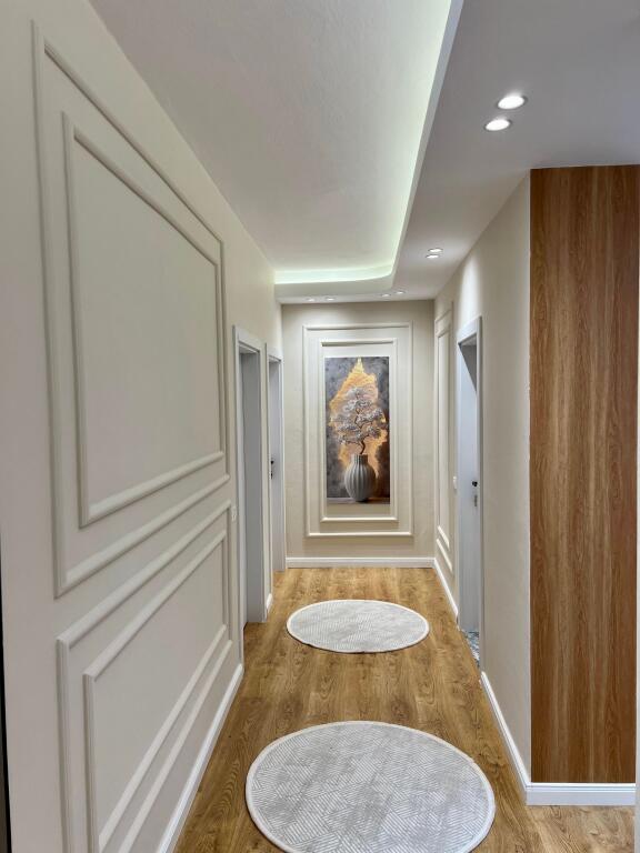 🏢 SHITET Apartament 2+1 Me 2 Tualete Dhe Ballkon 📍 Astir, Prane Bar Artistit ✨