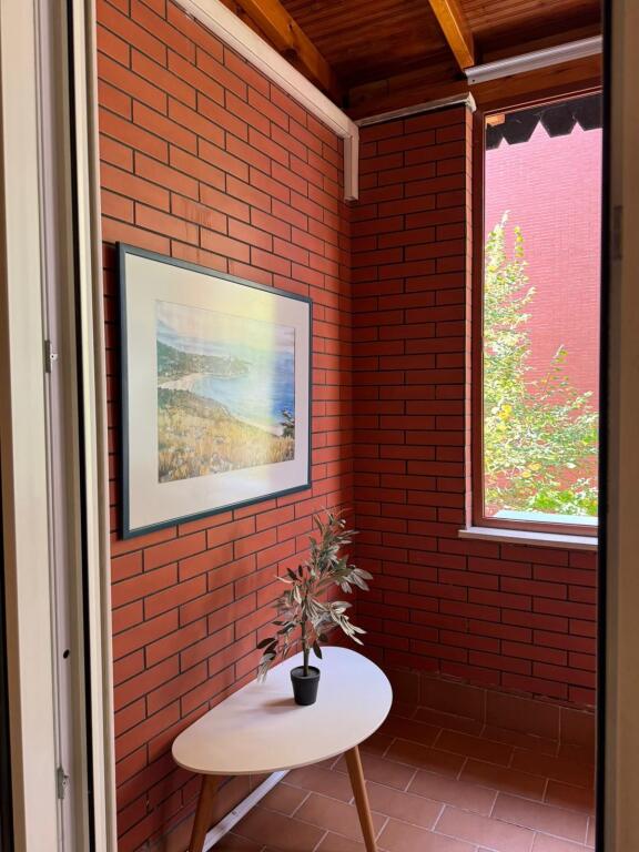 1+1, furnished dry lake by the road, price 500 euro