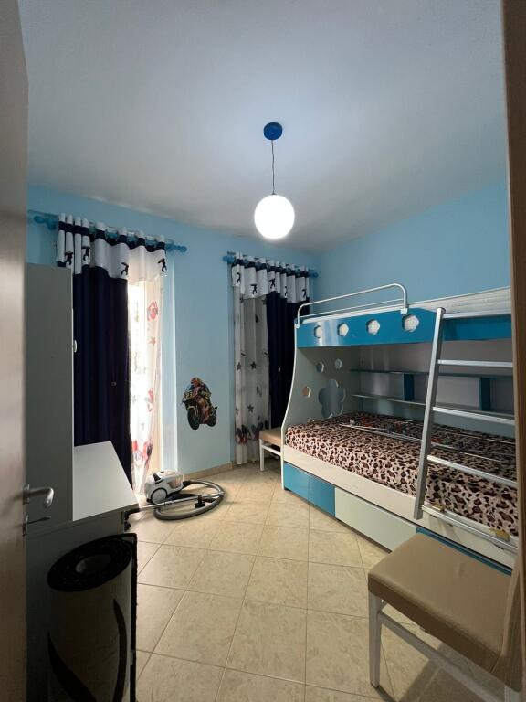 Jepet me qera apartament 2+1 fresku