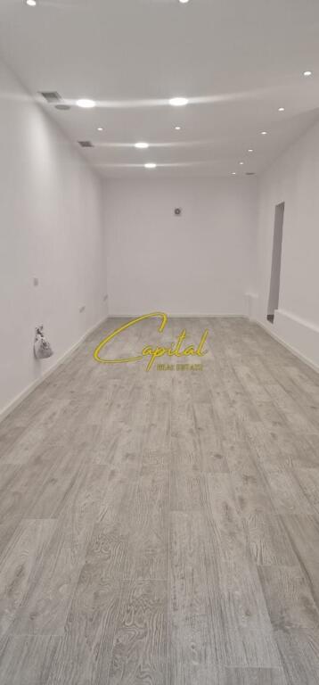 SHITTE DYQAN 54 M2 RRUGA BARDHYL 300.000 EURO