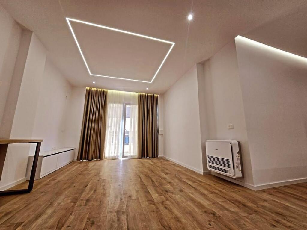 KOPSHTI ZOOLOGJIK 🔺️ Shesim super apartament 🔺️ 2+1+2 tualete me dritare.