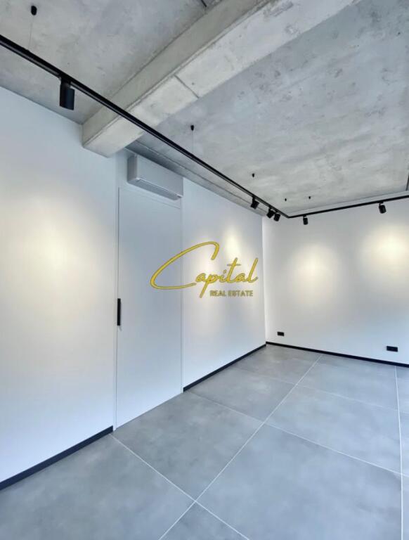 BUSINESS PREMISES FOR RENT 55 M2 BARRICADES STREET 600 EURO