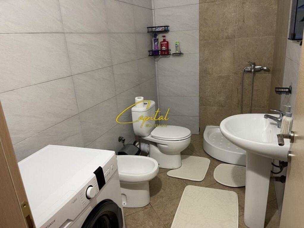 APARTAMENT ME QERA 2+1 PALLATI ME SHIGJETA 550 EURO