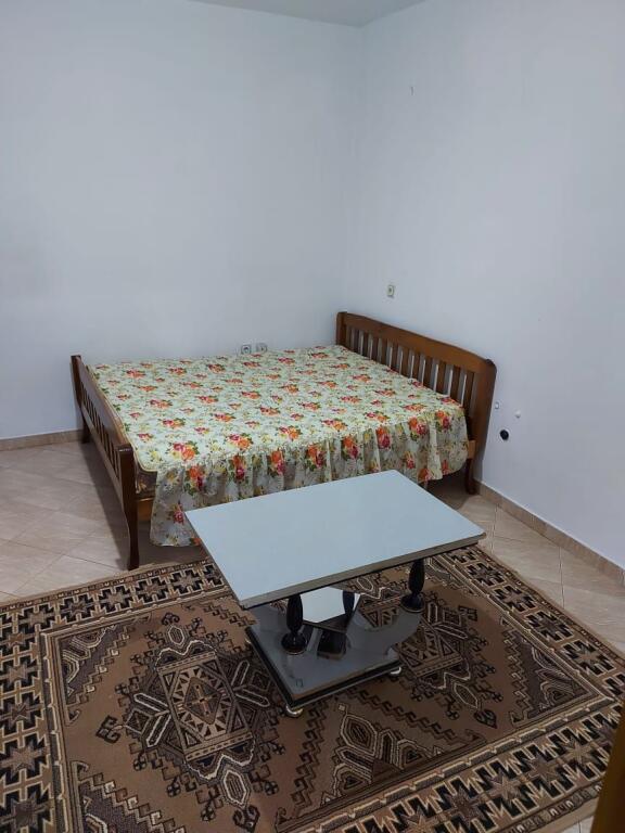 GARSIONERE 26000 LEKE. BULEVARDI I RI