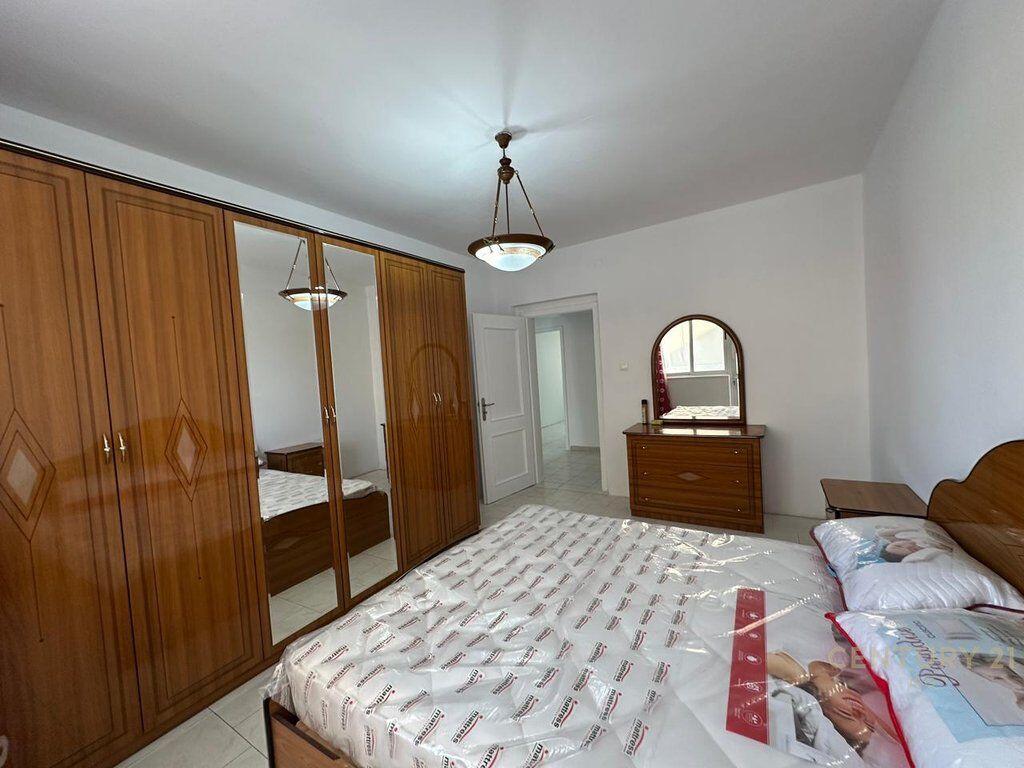 Apartament me qera prane Gjimnazit Besnik Sykja!