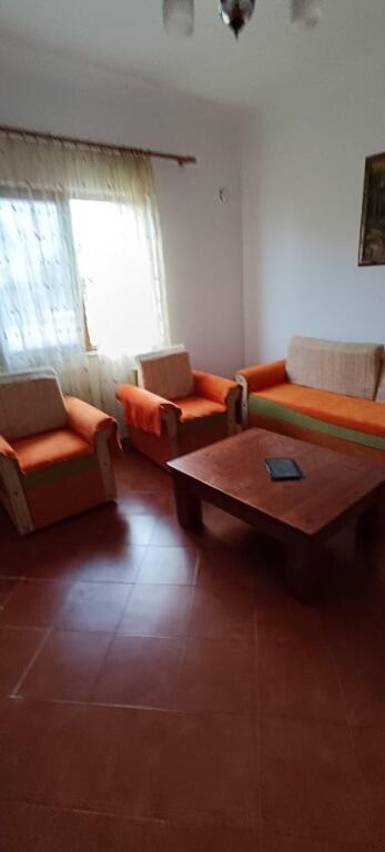 Kati i dyte i nje shtepie brenda unazes se madhe