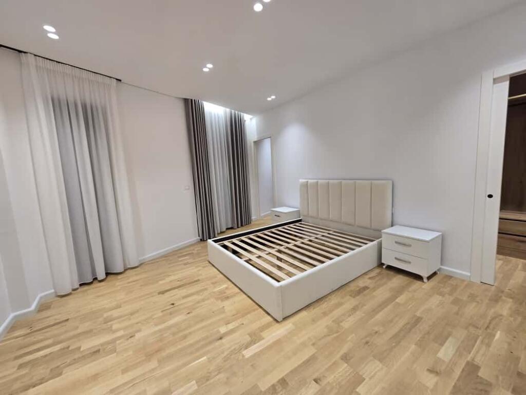 🏡 Vilë 3-Katëshe 4+1 me Qira – TEG 🌿