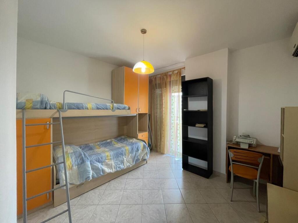 Apartament 2+1+2 me Qira tek 9-katshet