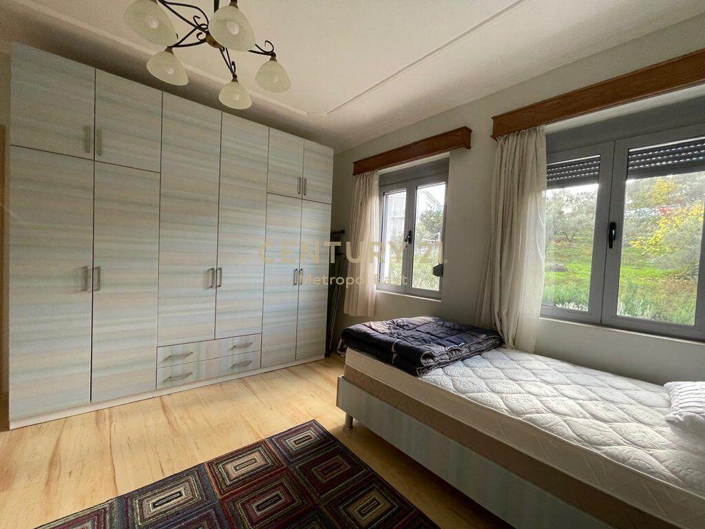 JEPET ME QIRA KATI I TRETE I NJE VILE 4-KATESHE NE MJULL- BATHORE 2min LARG TEG